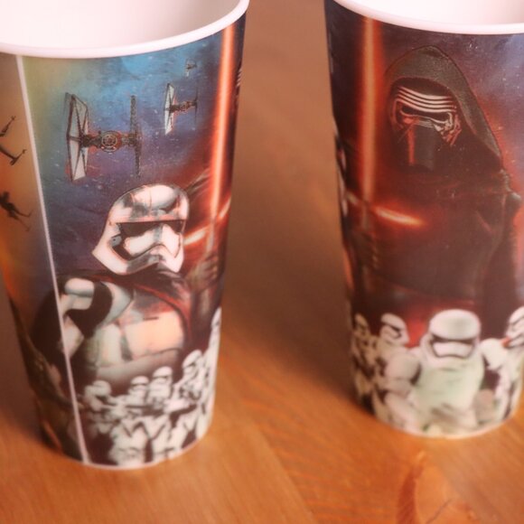 Set of 2 Star Wars plastic, 3D pictures drinking cup, collectable, Lucasfilm - Picture 3 of 7